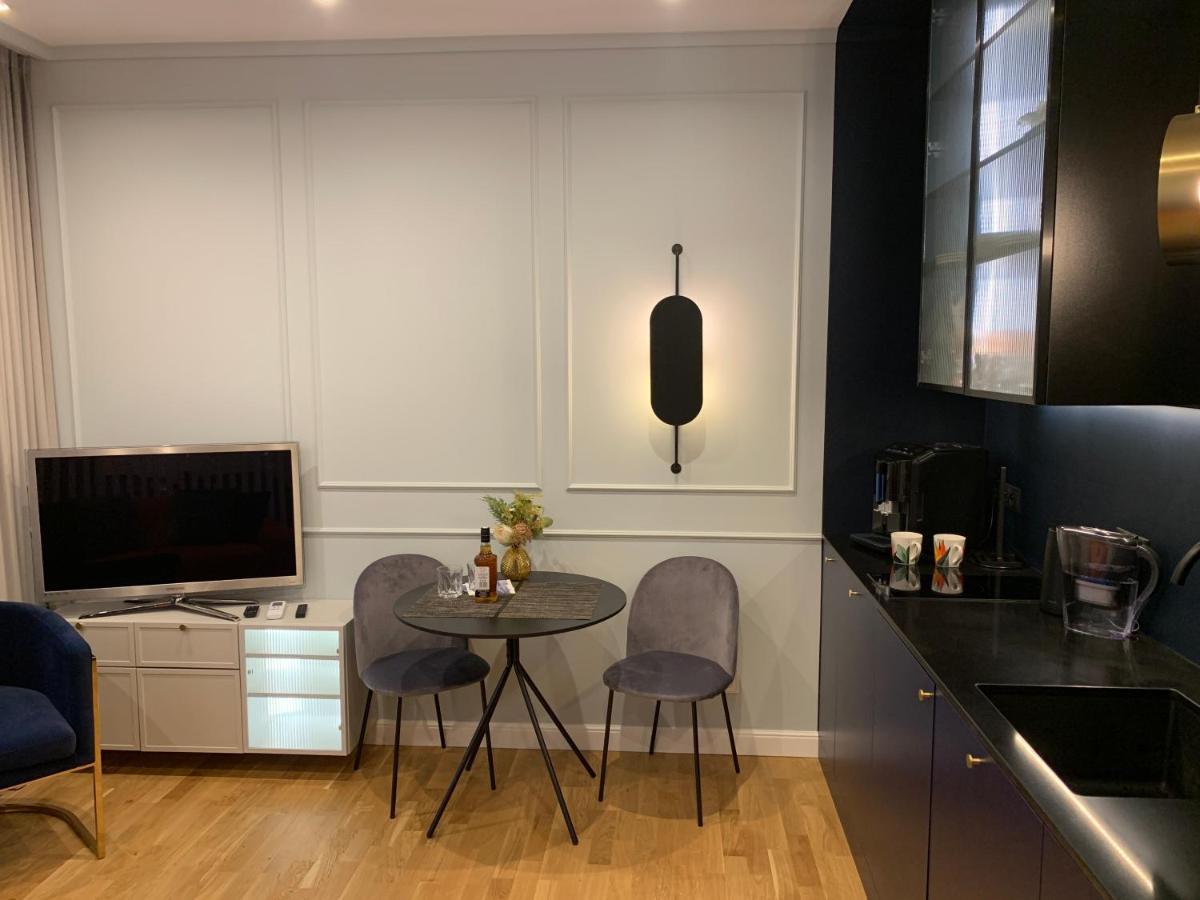 Indygo Apartment Krakau Buitenkant foto